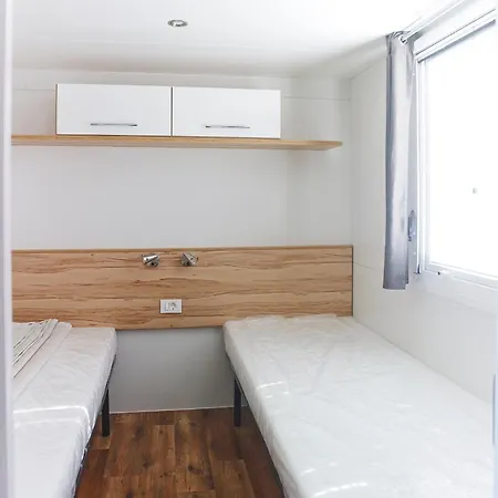 Campsite Victoria Mobilehome By Degli Ulivi